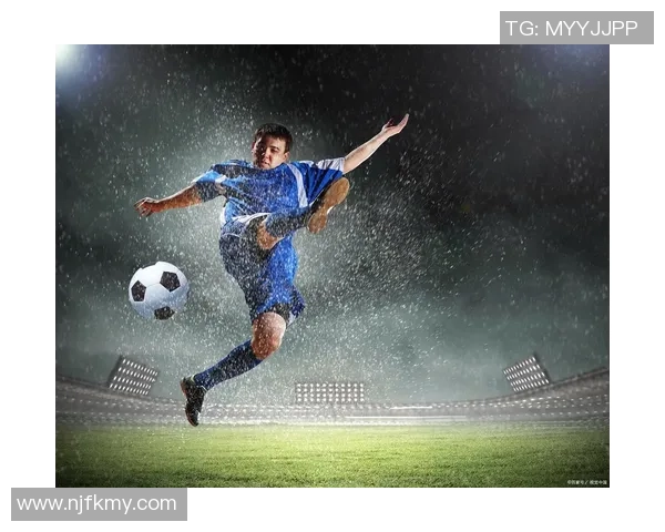 足球球星魅力瞬间合集 展现运动员英姿与场上风采